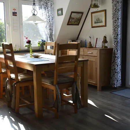 度假居 Nurdachhaus Klabautermann Mit Terrasse Und Garten By Interhome 布尔哈沃