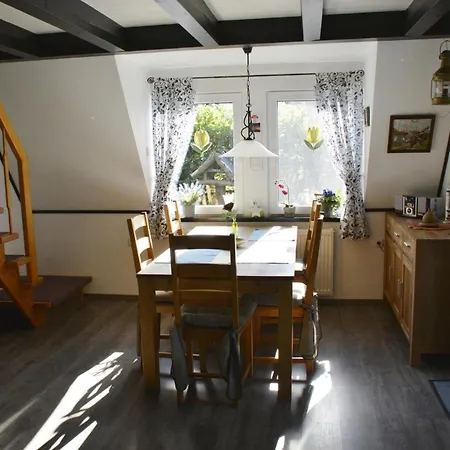 Nurdachhaus Klabautermann Mit Terrasse Und Garten By Interhome 度假居 布尔哈沃