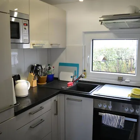 Nurdachhaus Klabautermann Mit Terrasse Und Garten By Interhome * Burhave