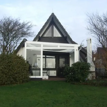 Casa vacanze Nurdachhaus Klabautermann Mit Terrasse Und Garten By Interhome *