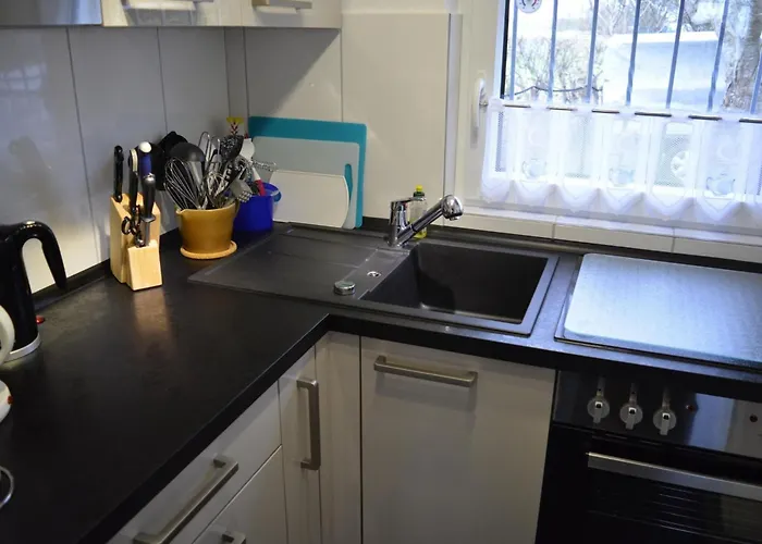 Nurdachhaus Klabautermann Mit Terrasse Und Garten By Interhome *